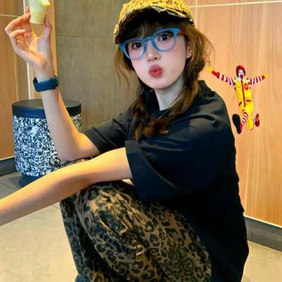 月是玫瑰沉沦时